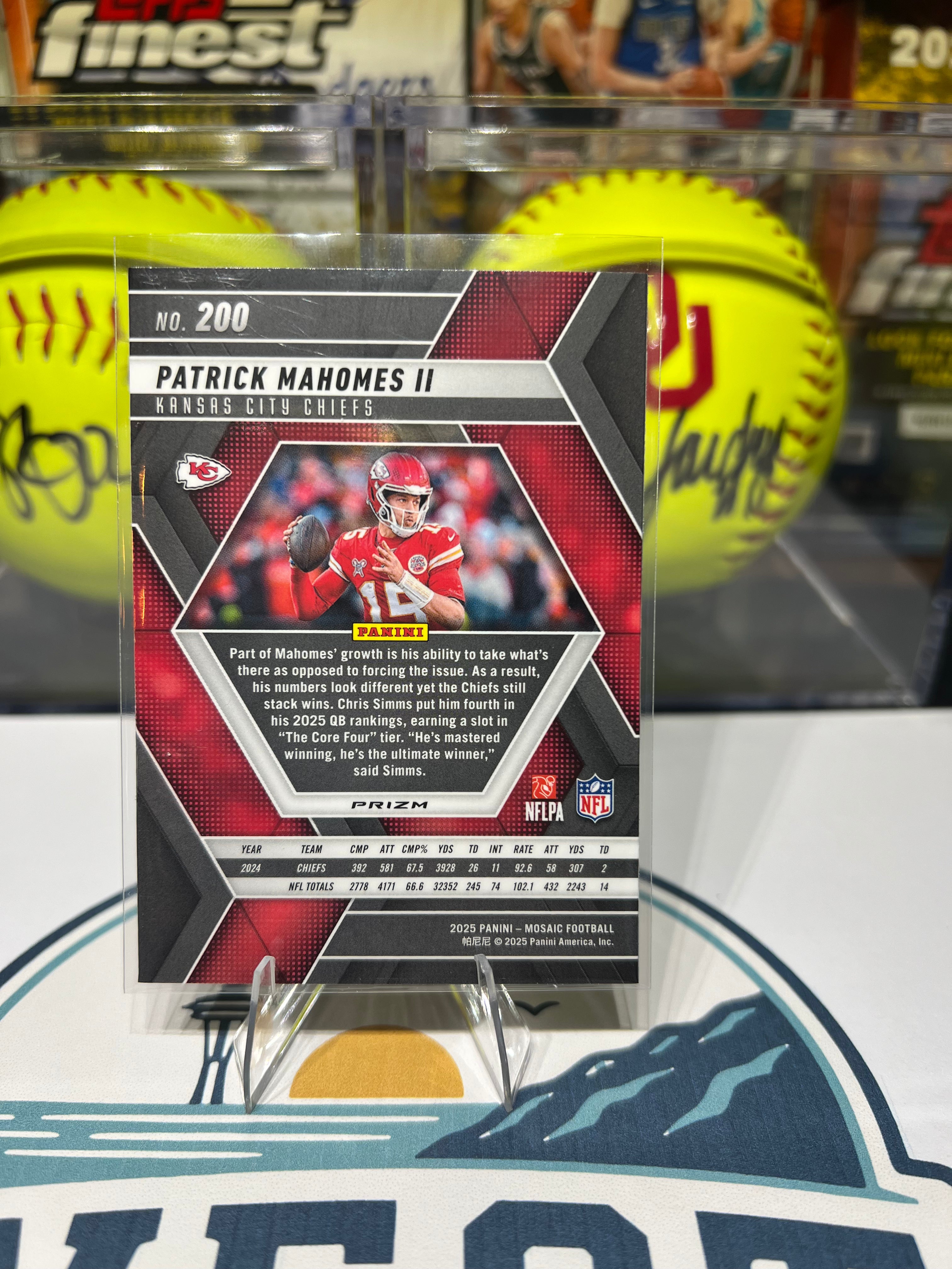 Patrick Mahomes II - 2025 Panini Mosaic Reactive Blue #200