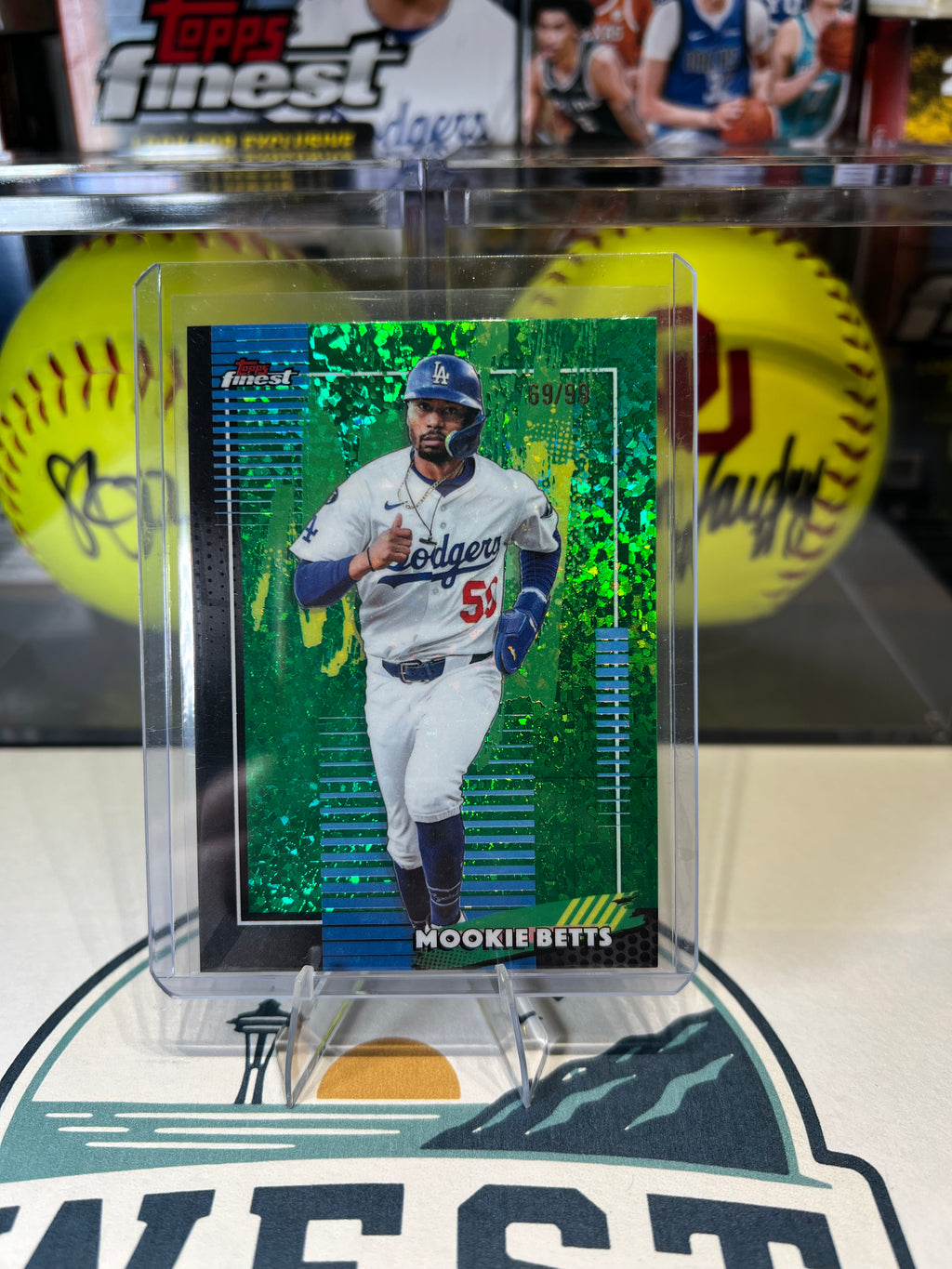 Mookie Betts - 2026 Topps Finest Green Mini Diamond Refractor #45 69/99
