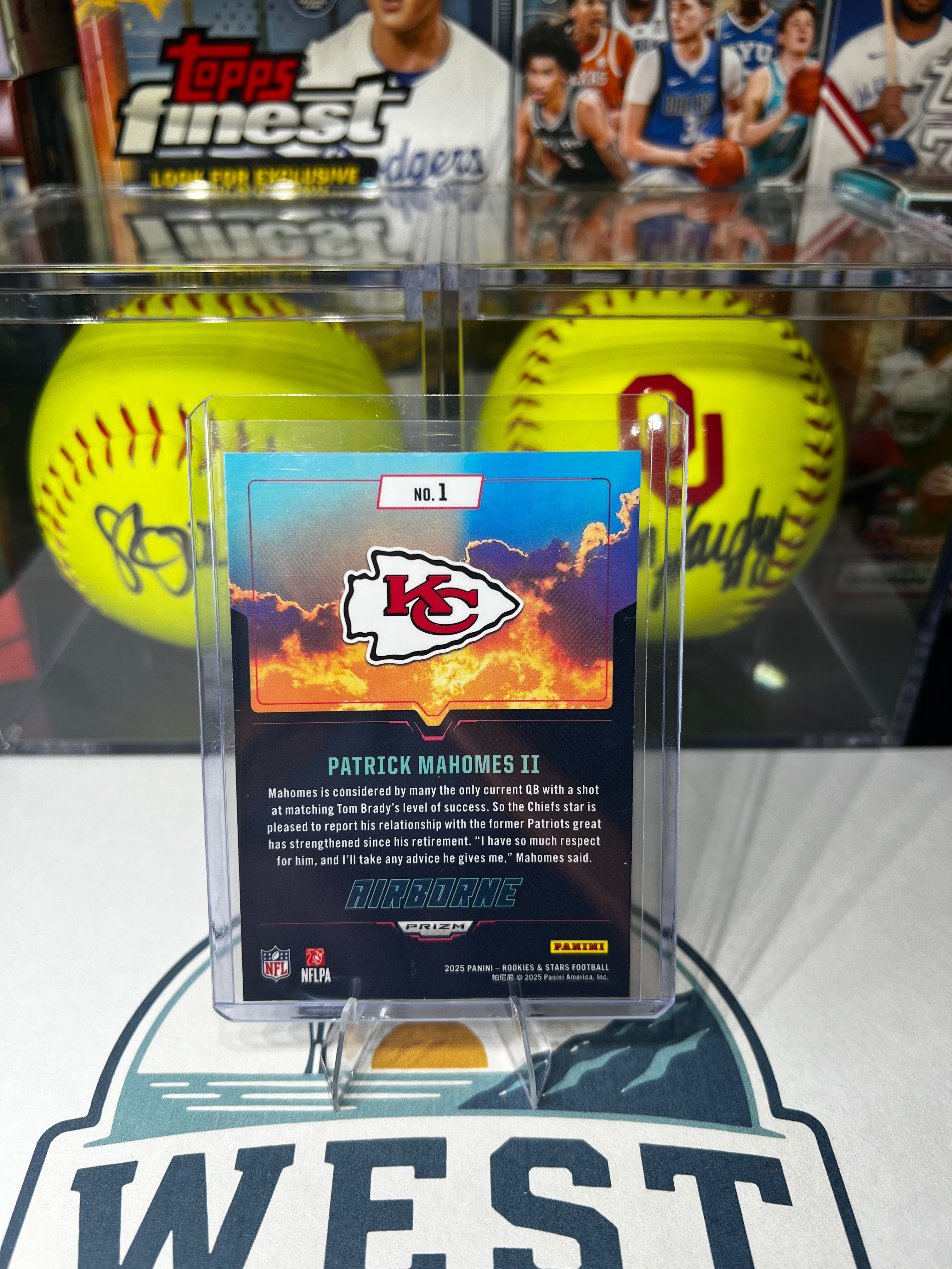 Patrick Mahomes - 2025 Panini Rookies & Stars Airborne Red Plaid